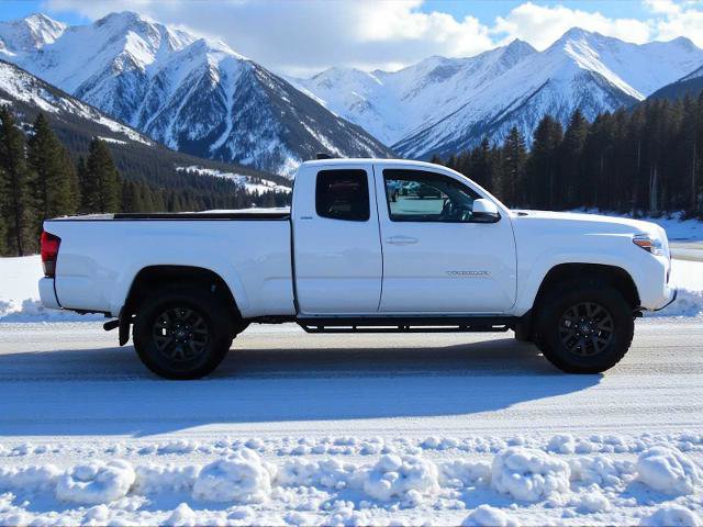 Used 2022 Toyota Tacoma SR5 image 7