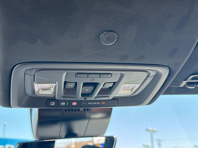 New 2026 GMC Sierra 2500 Denali Ultimate w/ LPO, Black Badging Package image 21