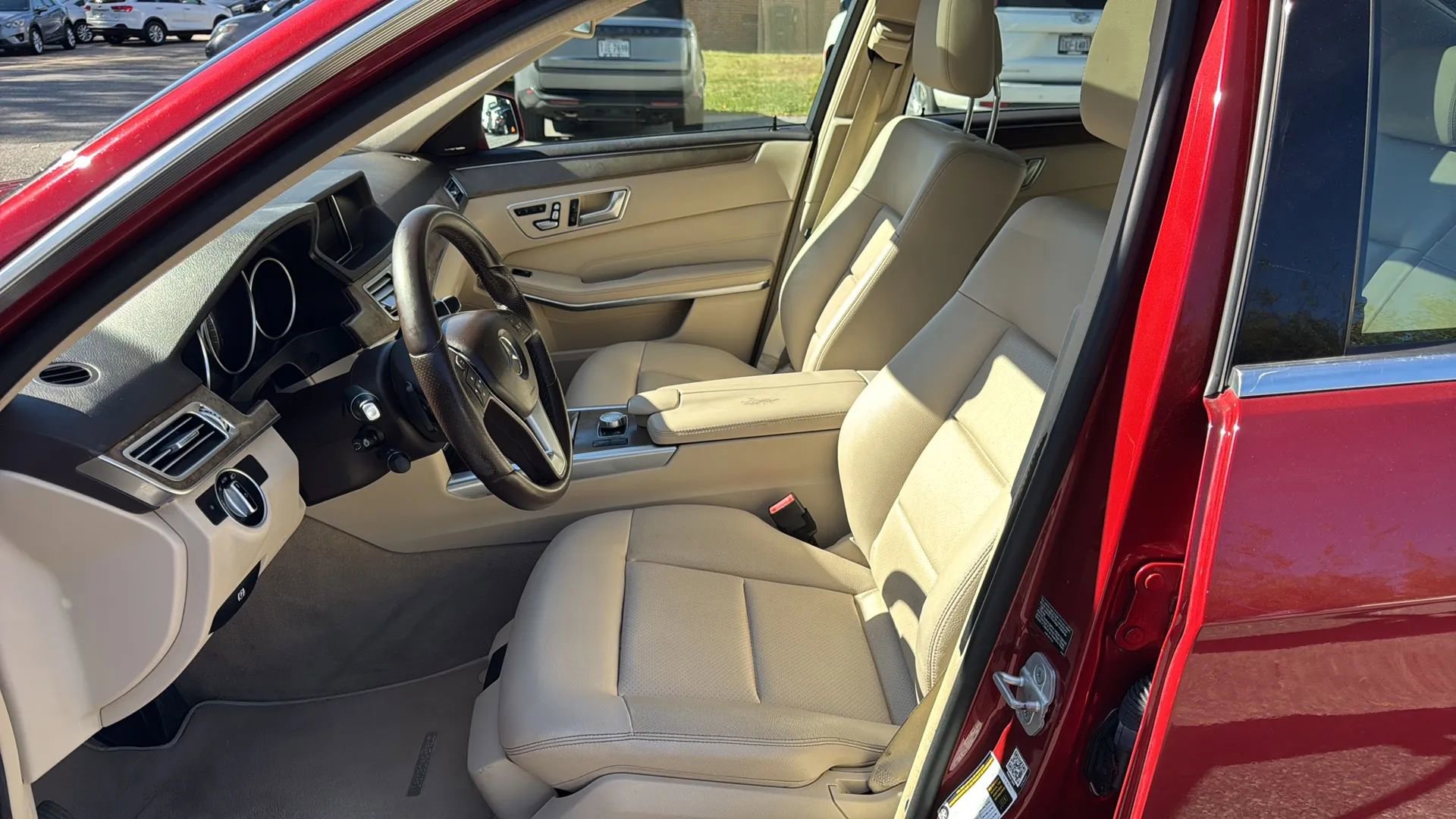 Used 2015 Mercedes-Benz E 350 4MATIC Sedan image 10