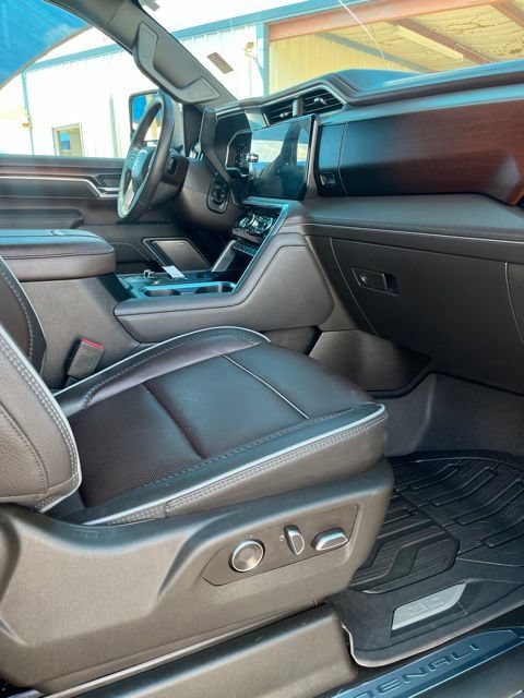 Used 2026 GMC Sierra 2500 Denali AWD/4WD image 12