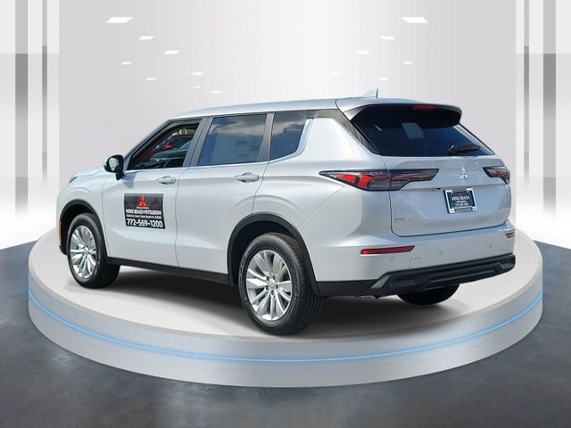 New 2026 Mitsubishi Outlander ES image 4