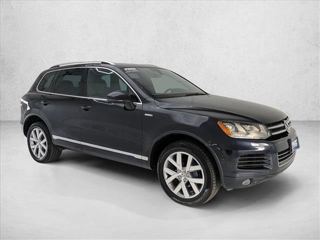 Used 2014 Volkswagen Touareg TDI image 3