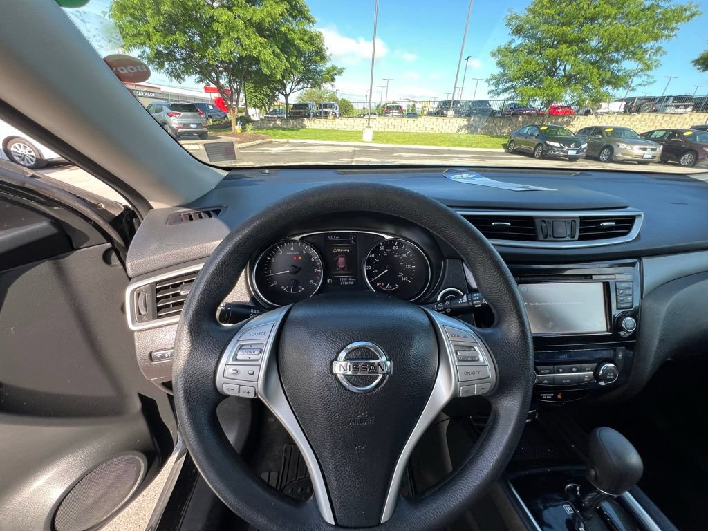 Used 2016 Nissan Rogue SV w/ SV Premium Package AWD/4WD image 38