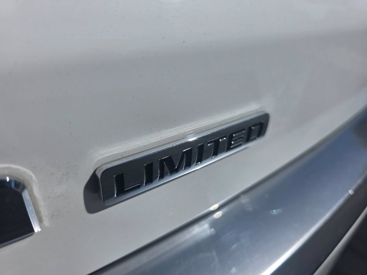 Used 2017 GMC Acadia Limited SLT FWD image 9