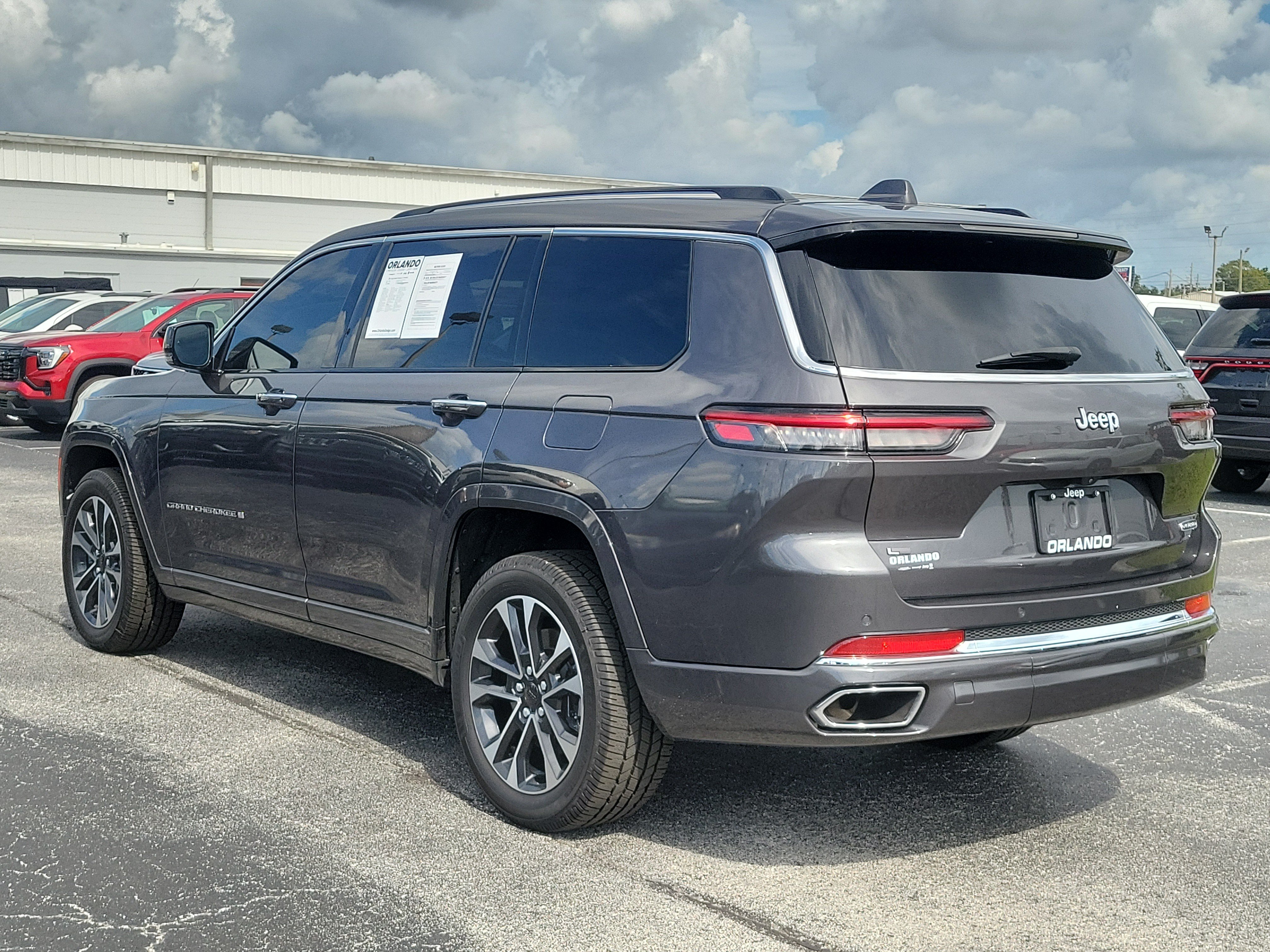 Used 2022 Jeep Grand Cherokee L Overland RWD image 5