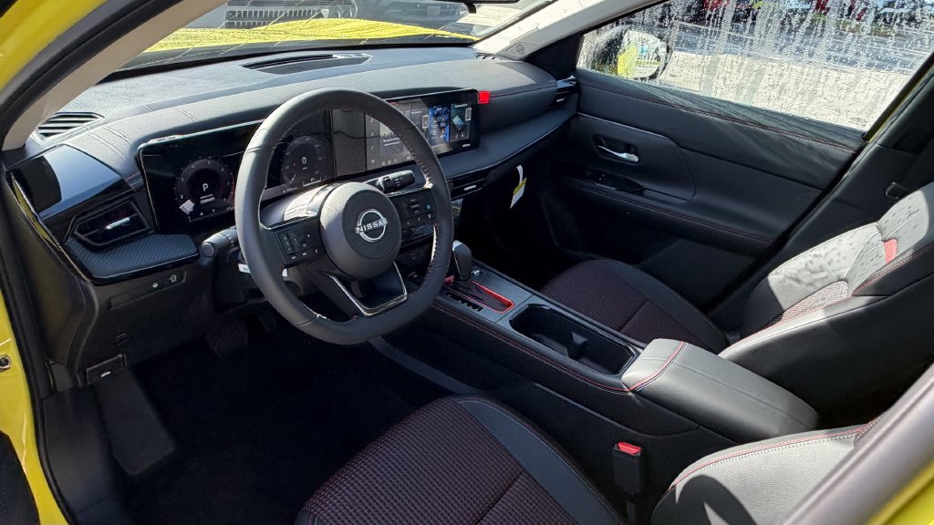 New 2026 Nissan Kicks SR FWD image 14