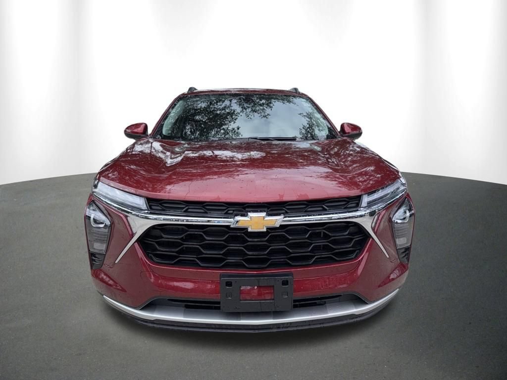 Used 2024 Chevrolet Trax LT w/ LT Convenience Package FWD image 12