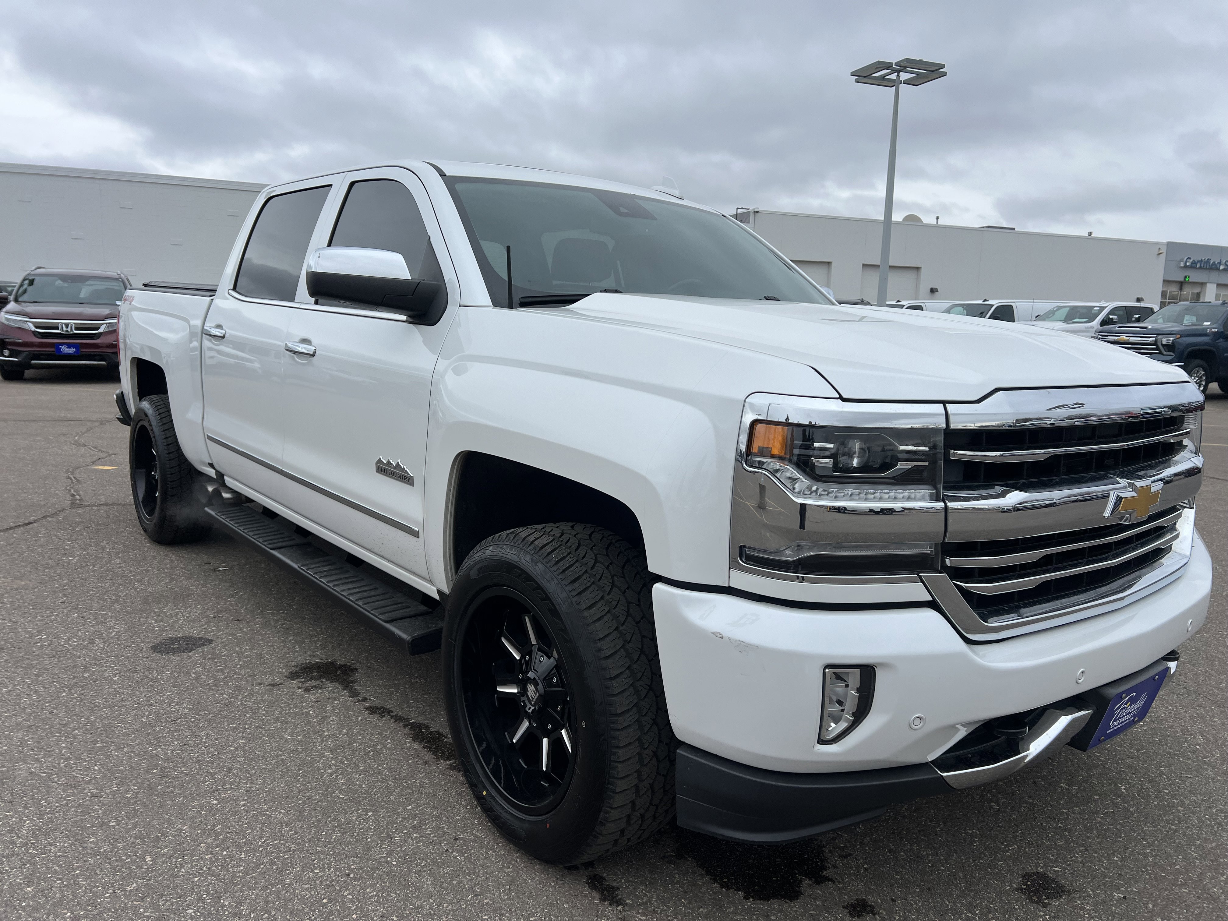 Used 2017 Chevrolet Silverado 1500 High Country image 3