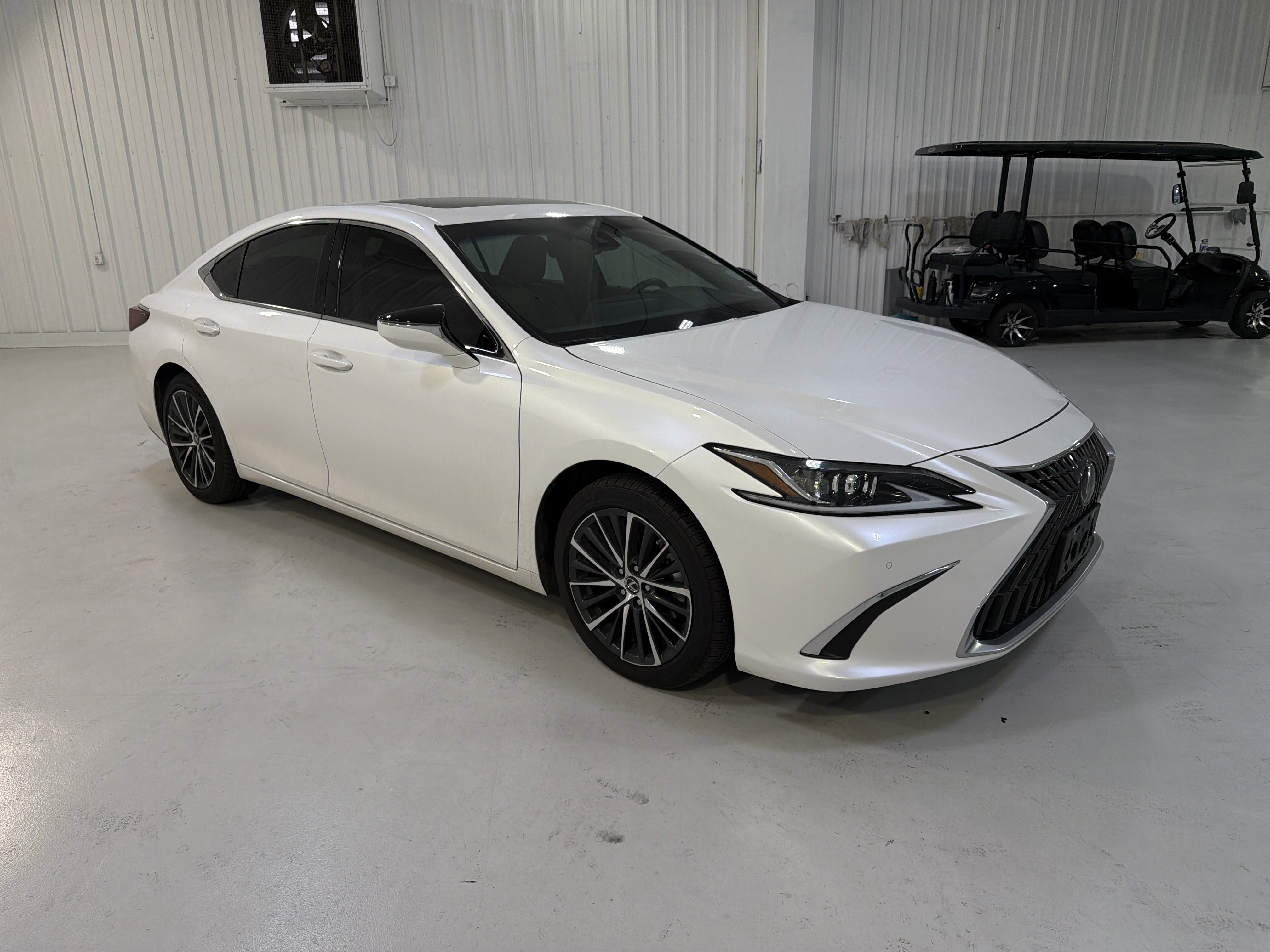 Used 2025 Lexus ES 350 w/ Premium Package FWD image 7