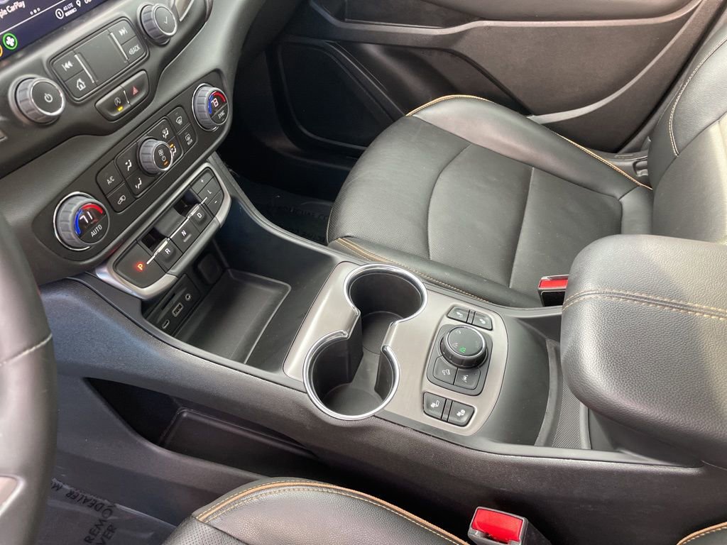 Used 2023 GMC Terrain AT4 image 21