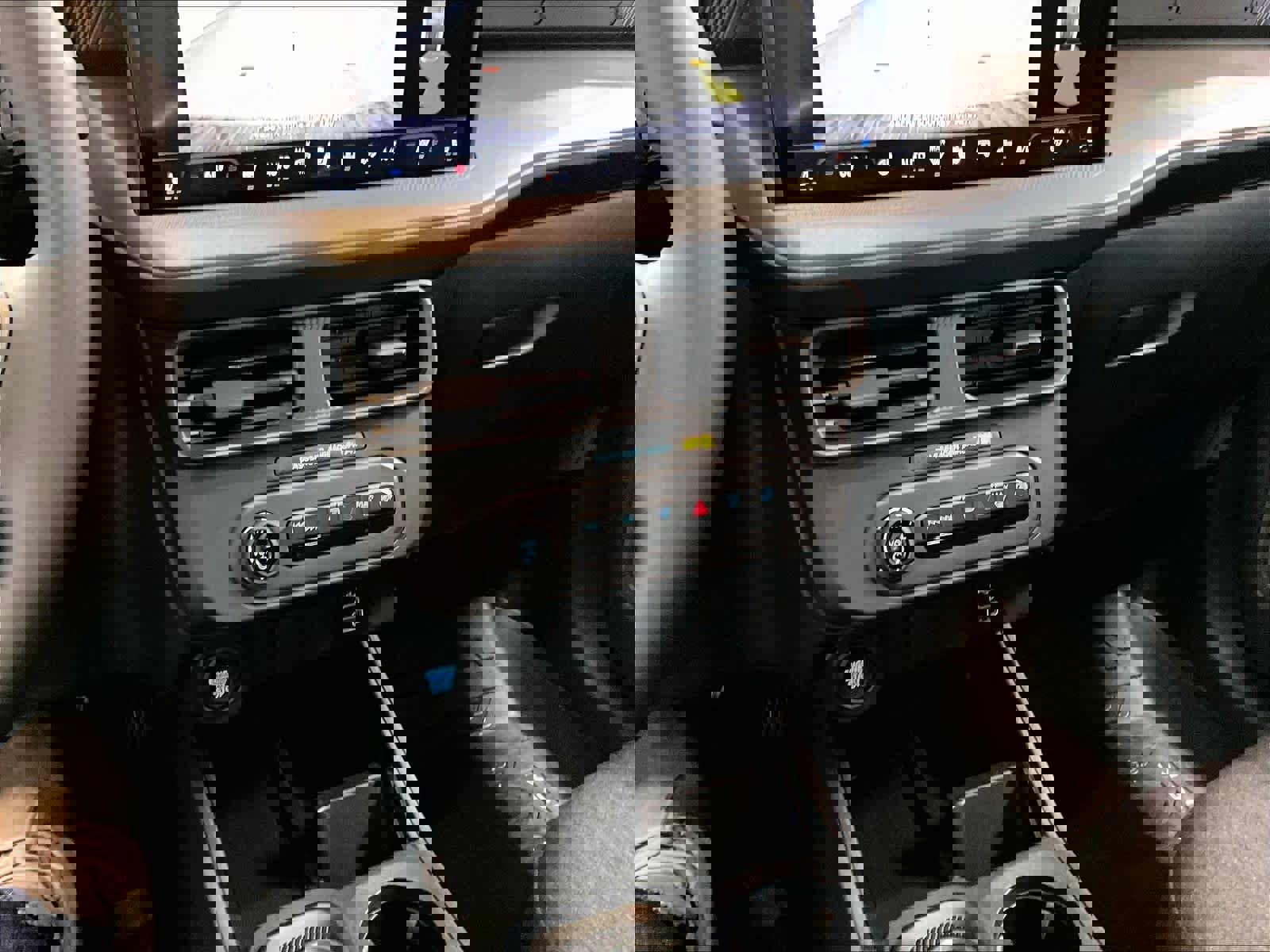 Used 2025 Ford Maverick XLT w/ XLT Luxury Package image 26