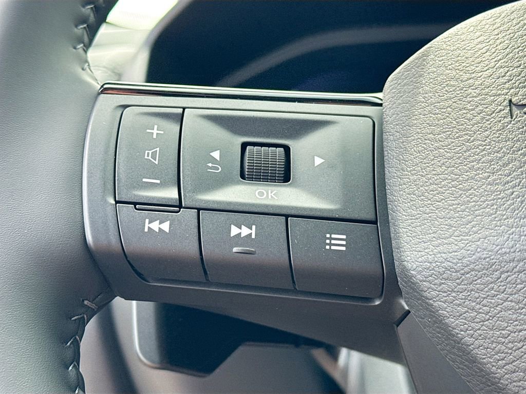 New 2026 Nissan Rogue Platinum image 10