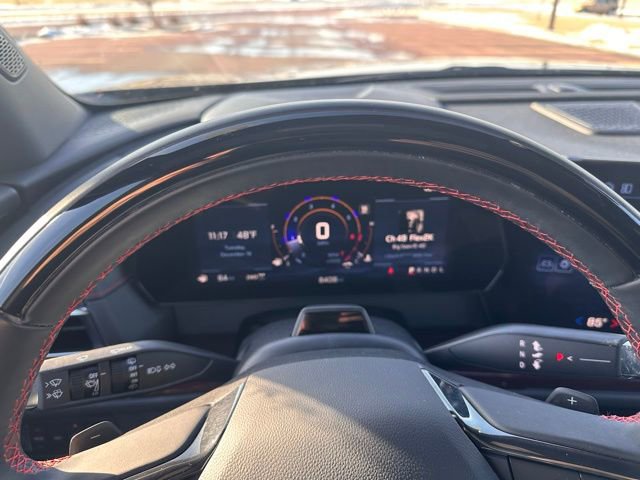 Used 2025 Chevrolet Traverse RS image 21