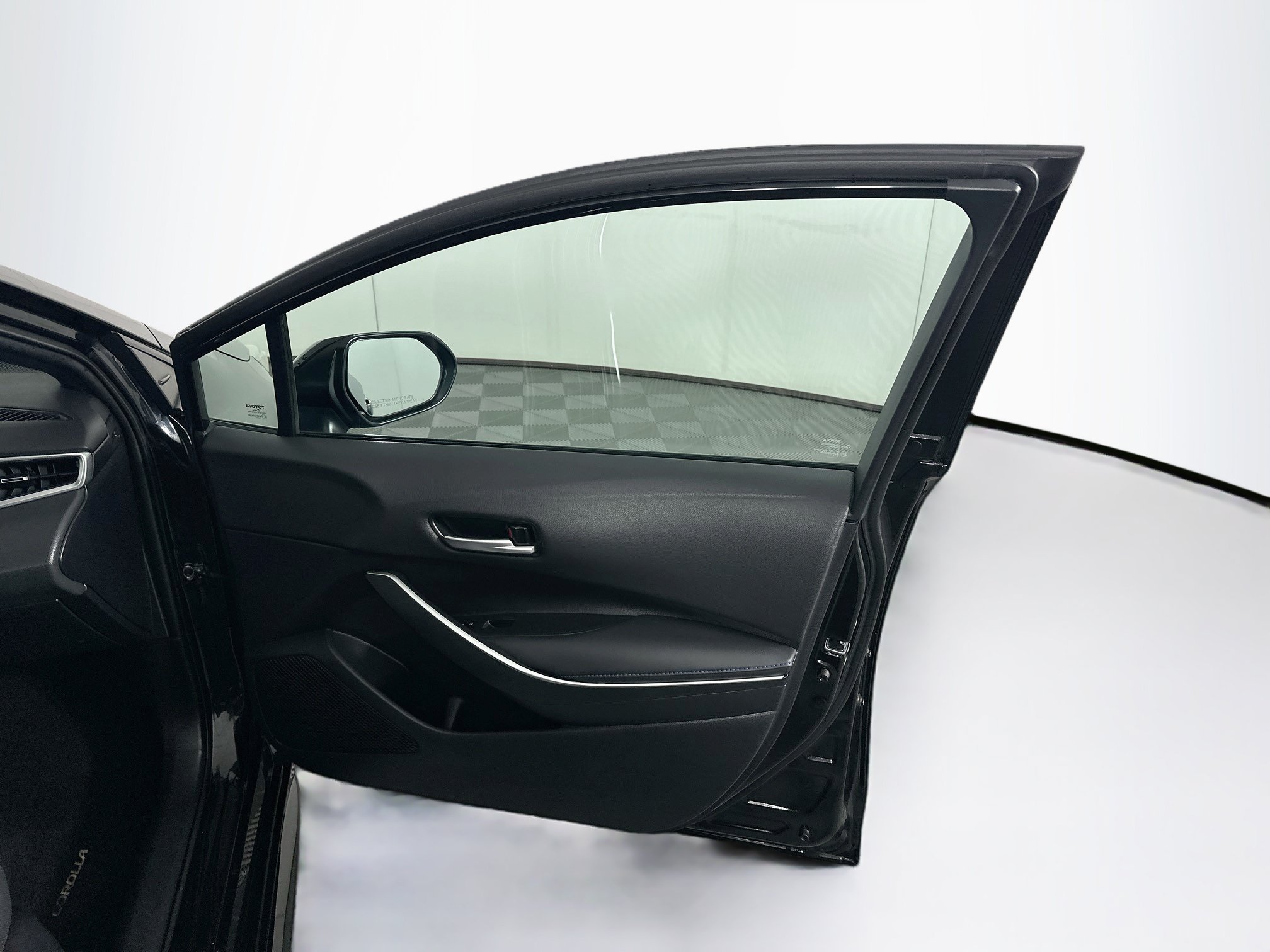 Used 2021 Toyota Corolla SE w/ Carpet Mat Package (TMS) FWD image 29