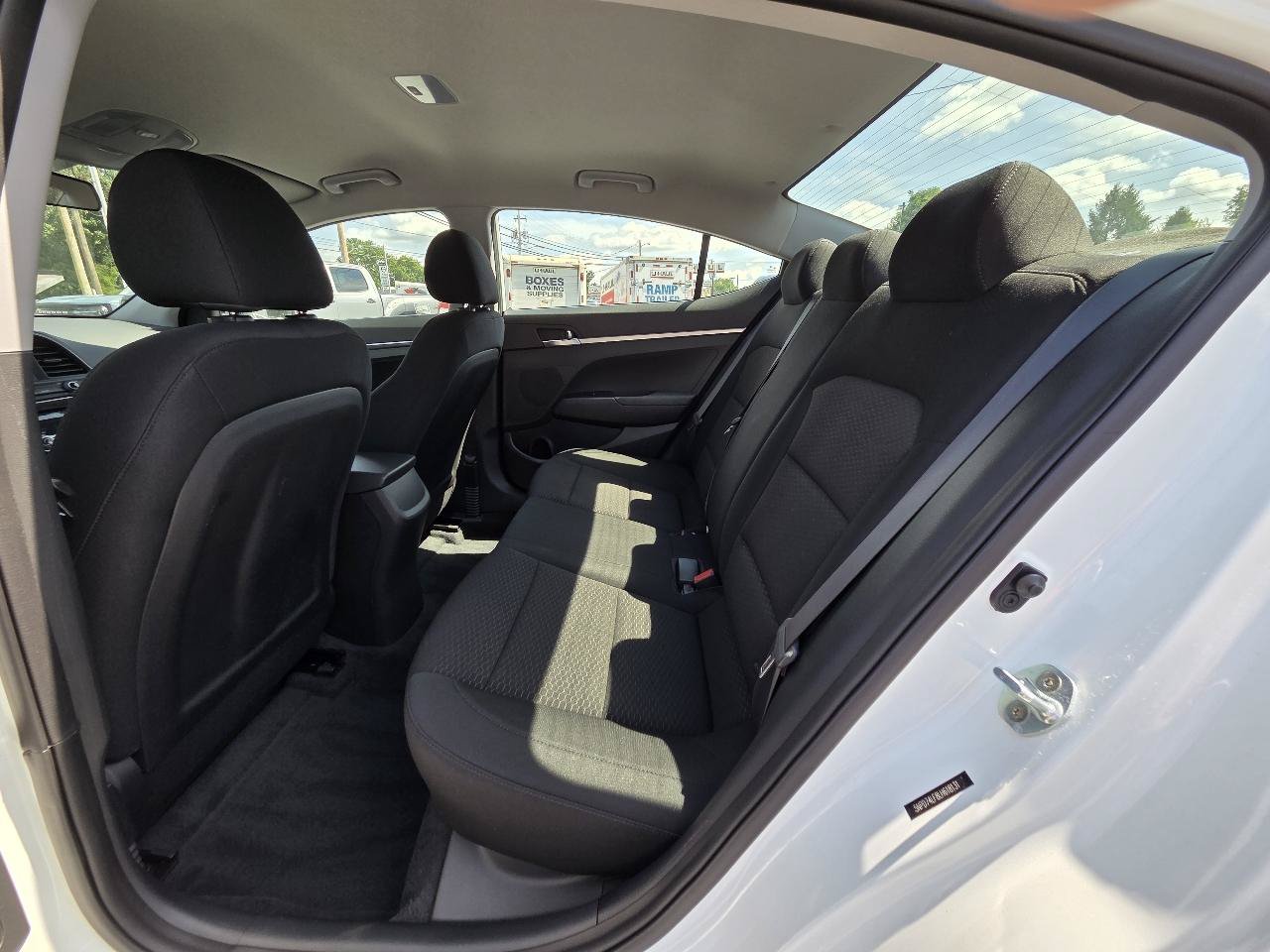 Used 2020 Hyundai Elantra SE w/ Cargo Package (C1) FWD image 15