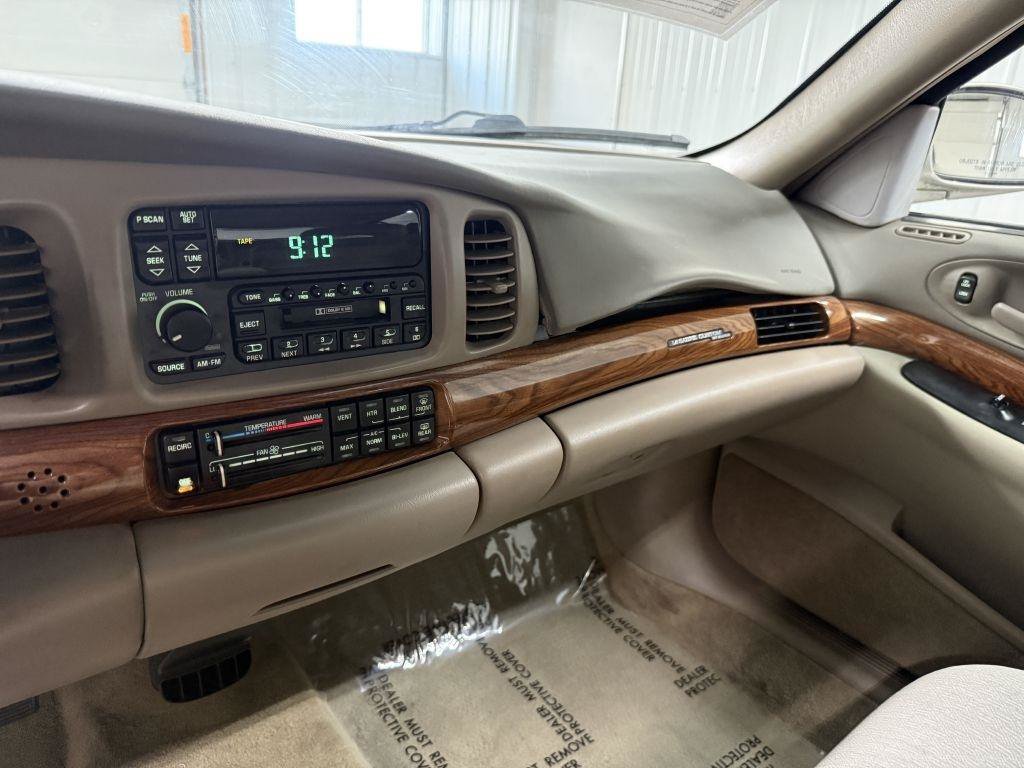 Used 2000 Buick Le Sabre Custom w/ Premium Opt Pkg FWD image 18