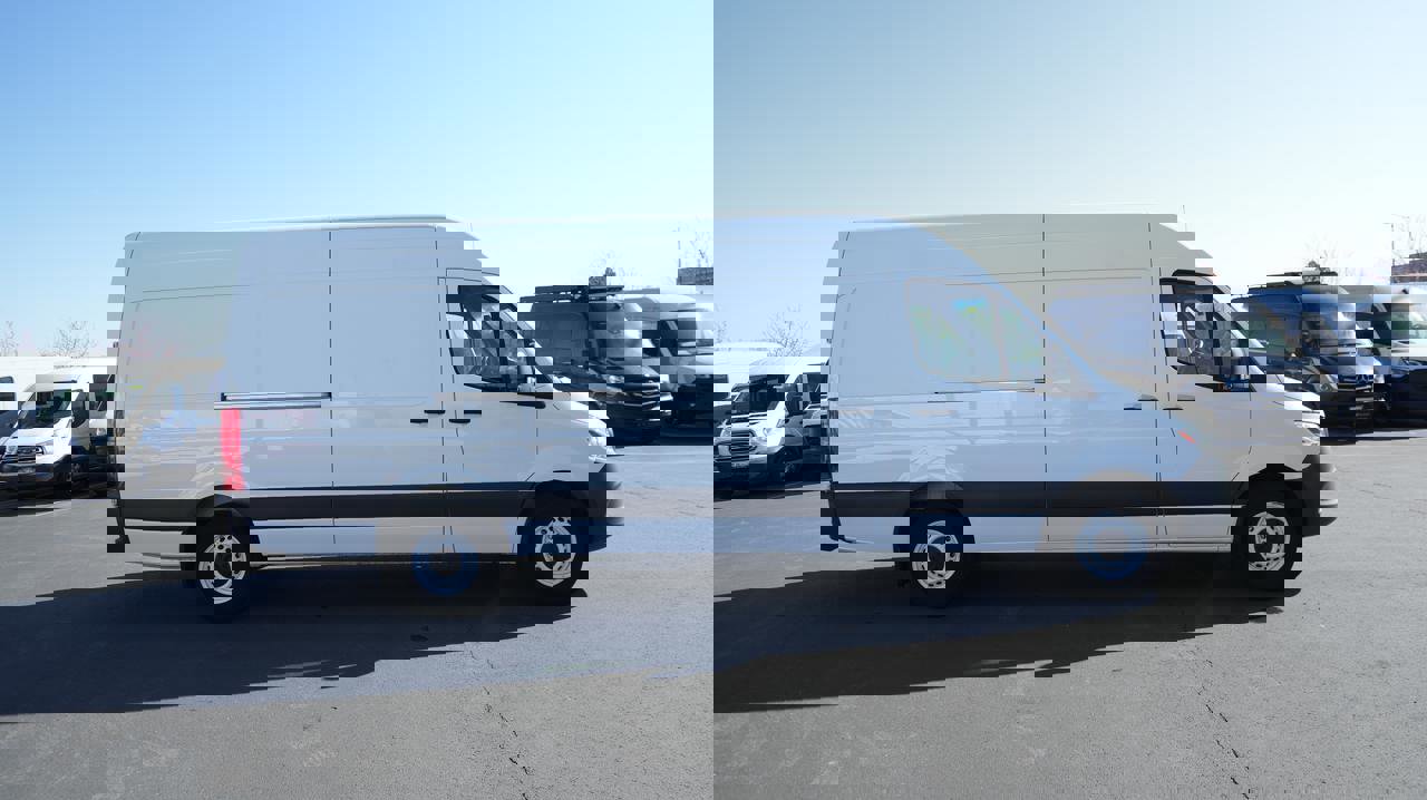 Used 2023 Mercedes-Benz Sprinter 2500 image 5