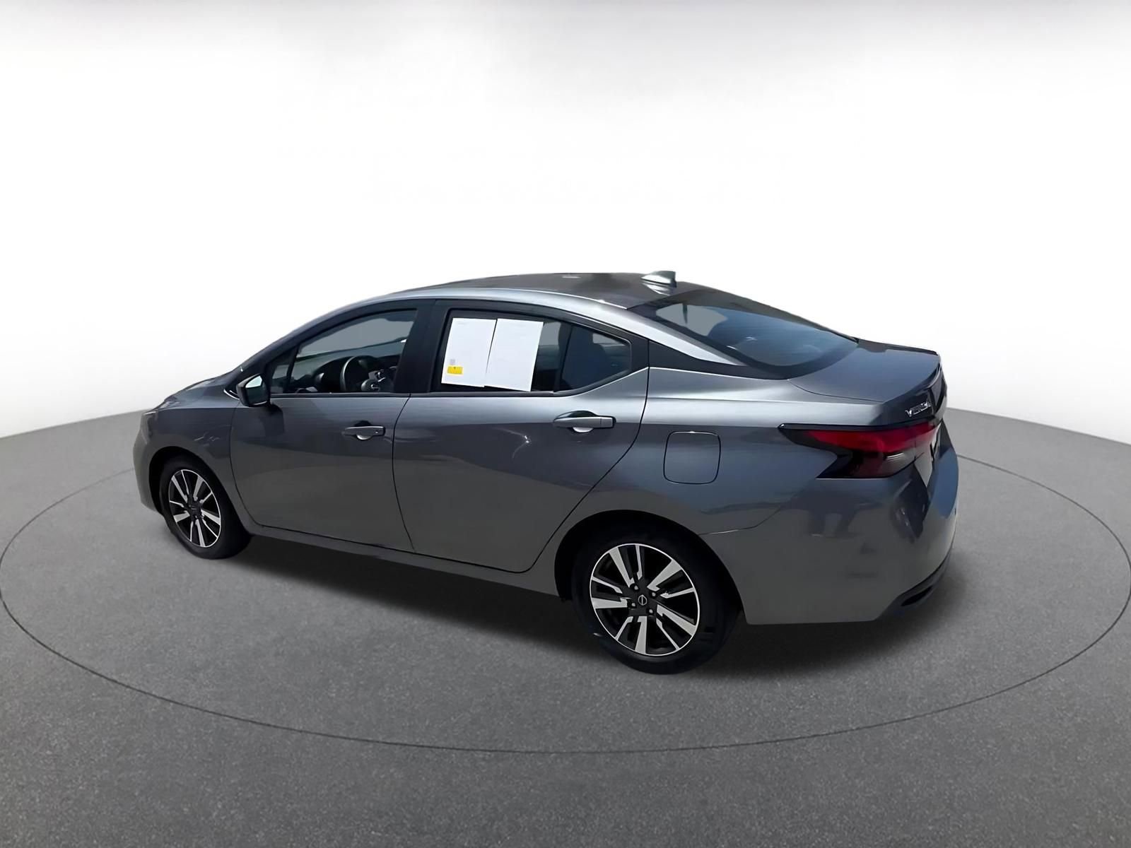 Used 2025 Nissan Versa SV FWD image 10