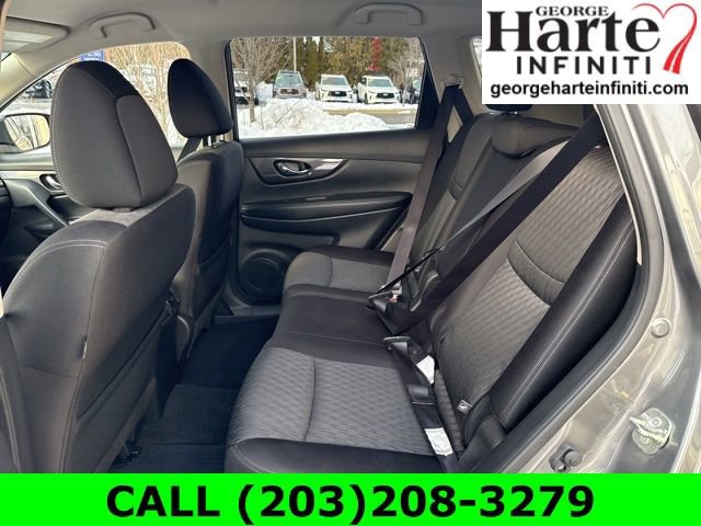 Used 2019 Nissan Rogue SV w/ Premium Package image 11
