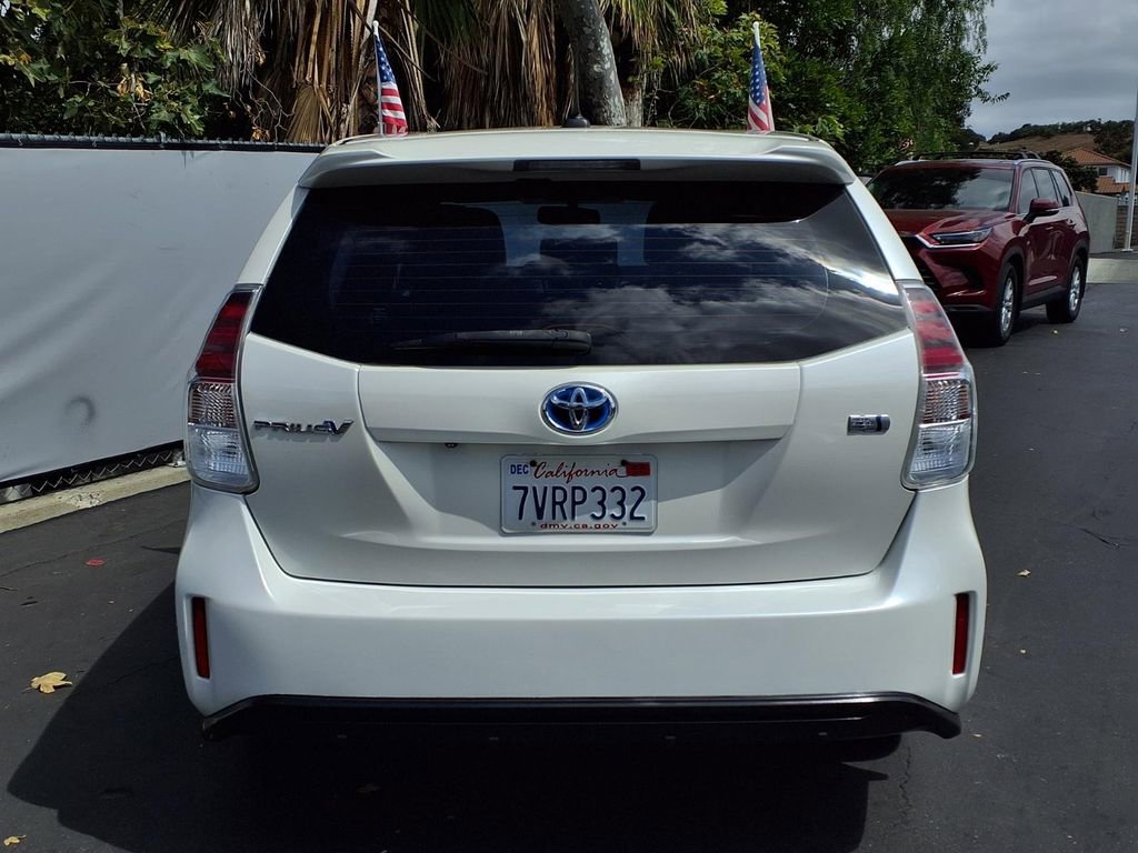 Certified 2017 Toyota Prius V Four FWD image 6