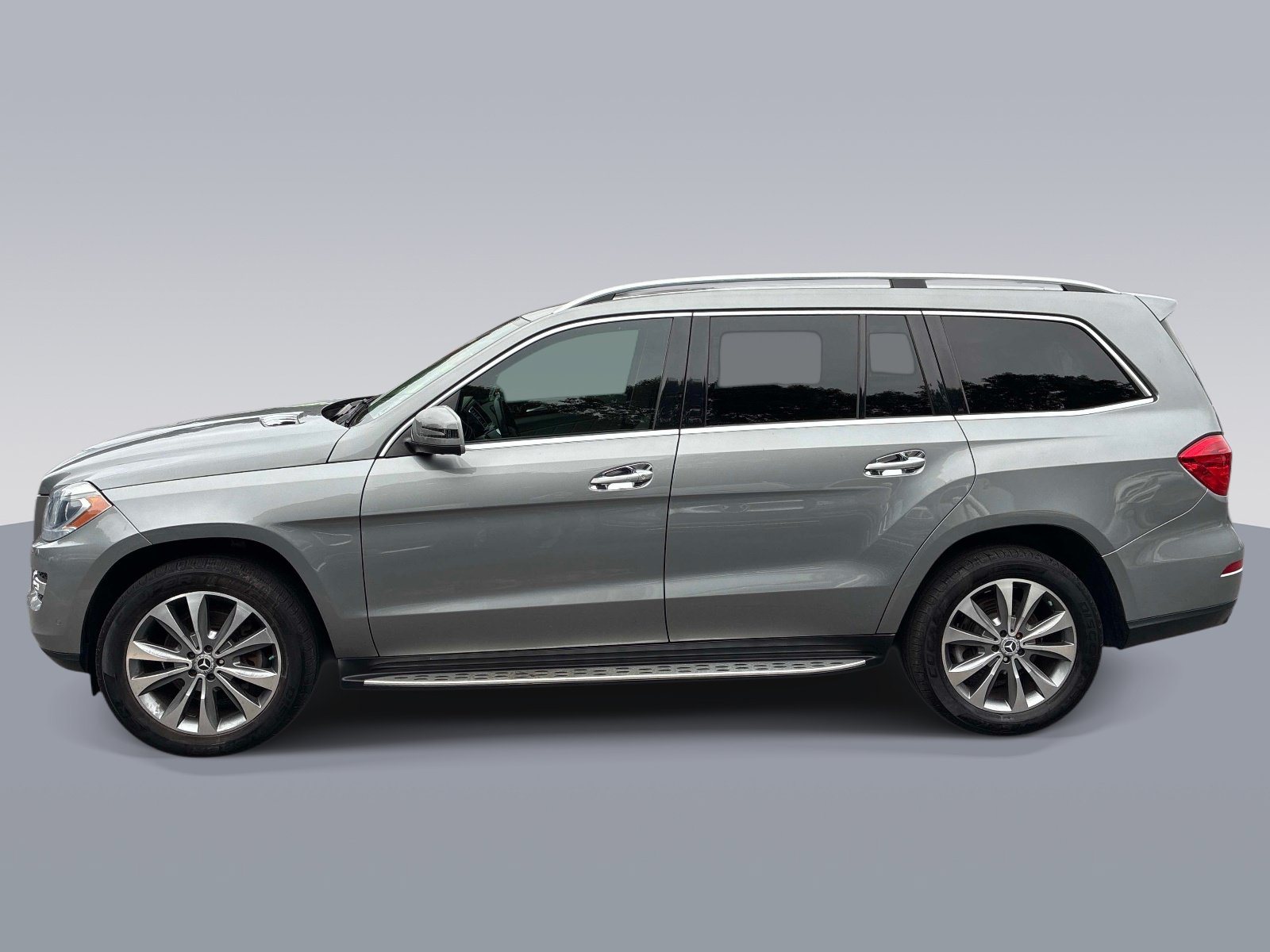 Used 2015 Mercedes-Benz GL 450 4MATIC image 4