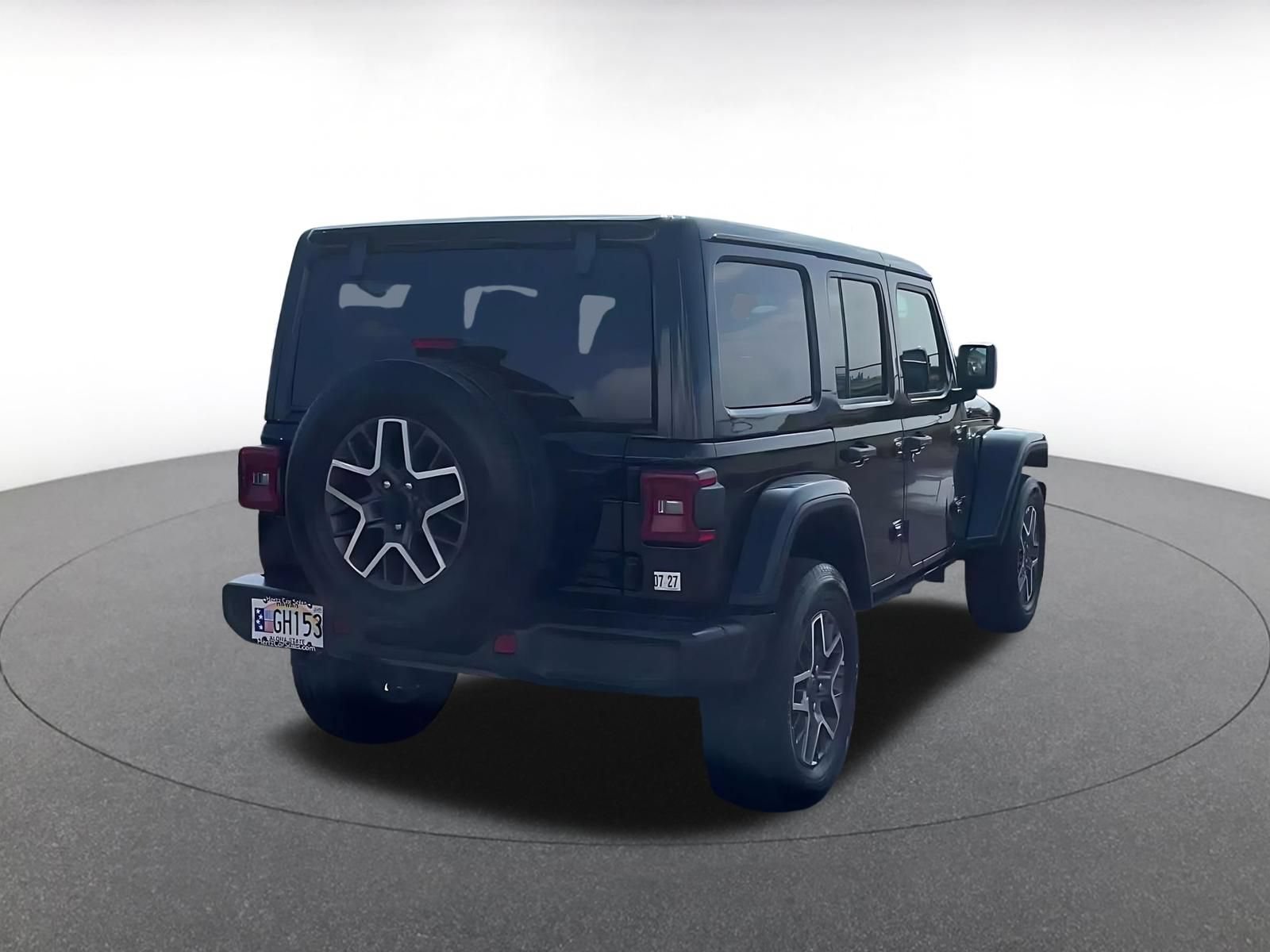 Used 2025 Jeep Wrangler Unlimited Sahara AWD/4WD image 13
