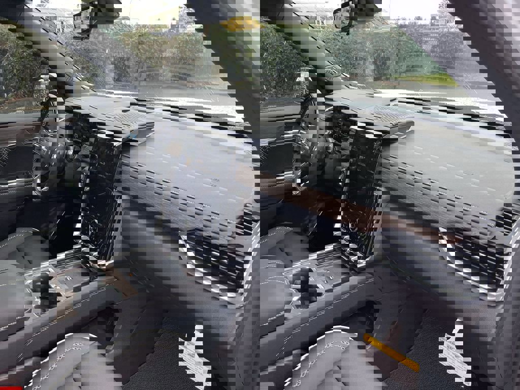 New 2026 GMC Acadia Denali w/ Super Cruise Package image 30