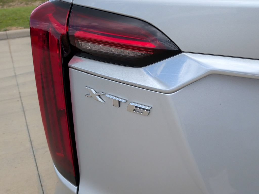 Used 2020 Cadillac XT6 Premium Luxury FWD image 45