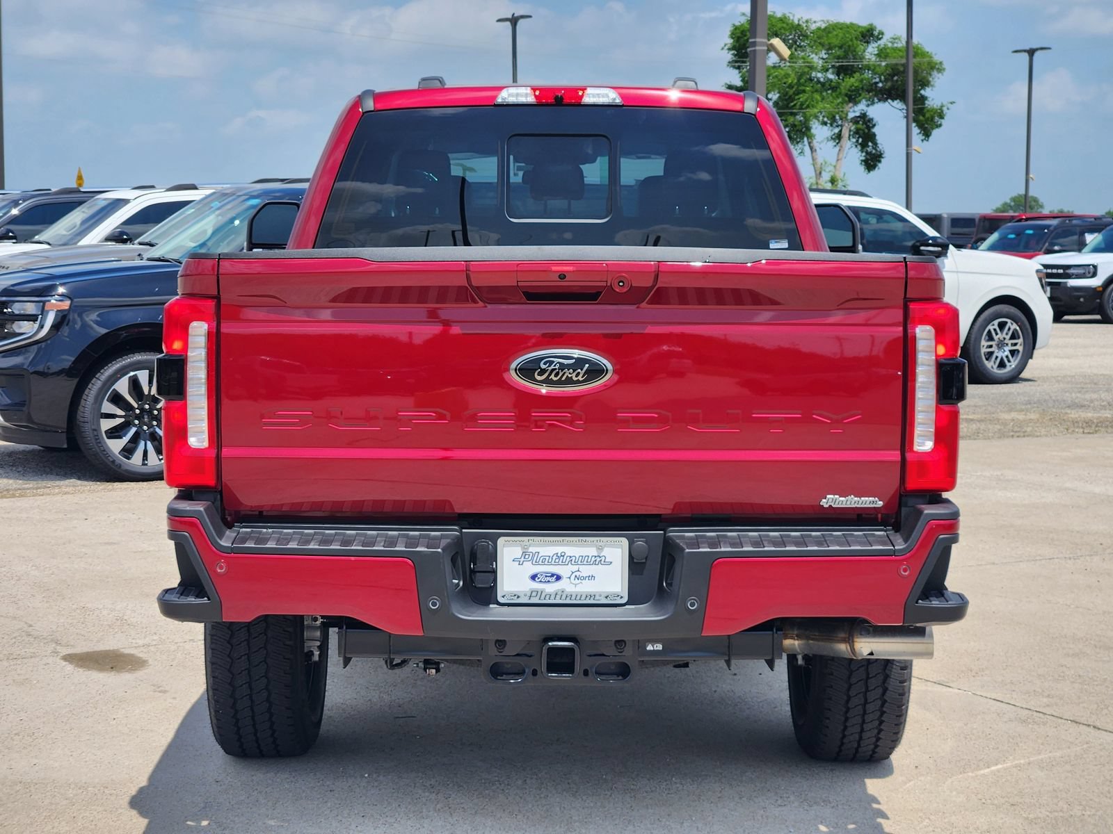 New 2026 Ford F250 Lariat w/ Black Appearance Package AWD/4WD image 8