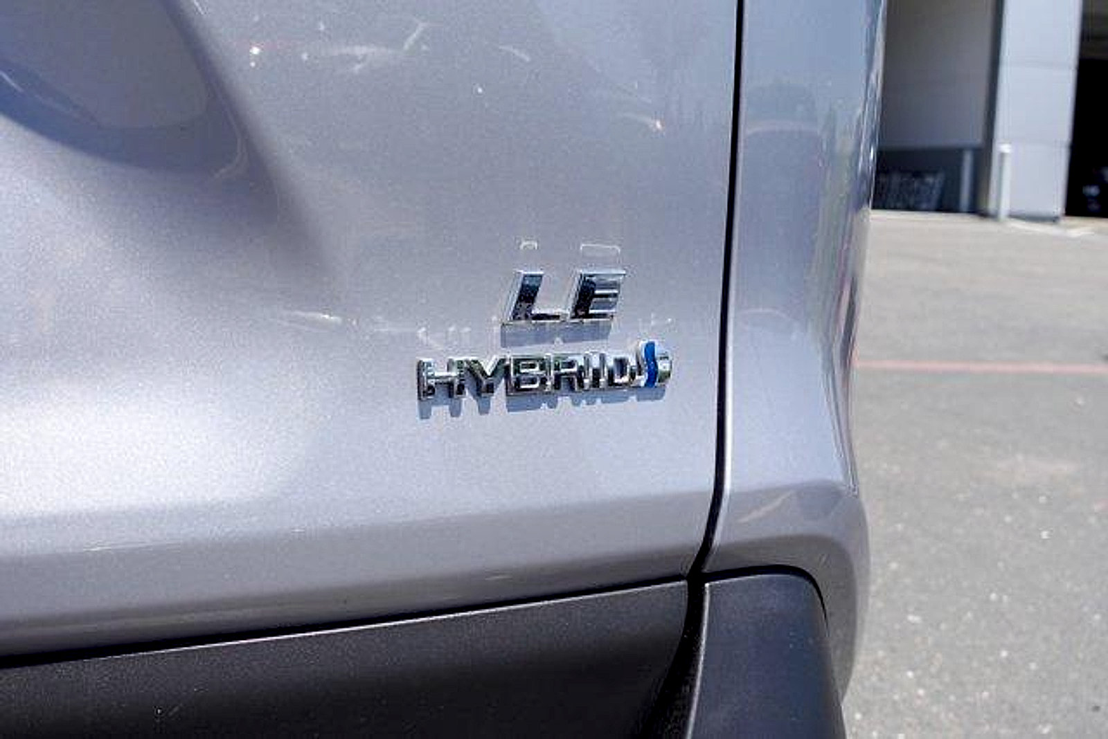 Used 2023 Toyota RAV4 LE AWD/4WD image 7