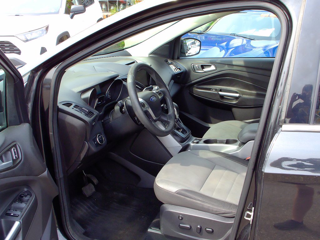 Used 2015 Ford Escape SE w/ Equipment Group 201A AWD/4WD image 6