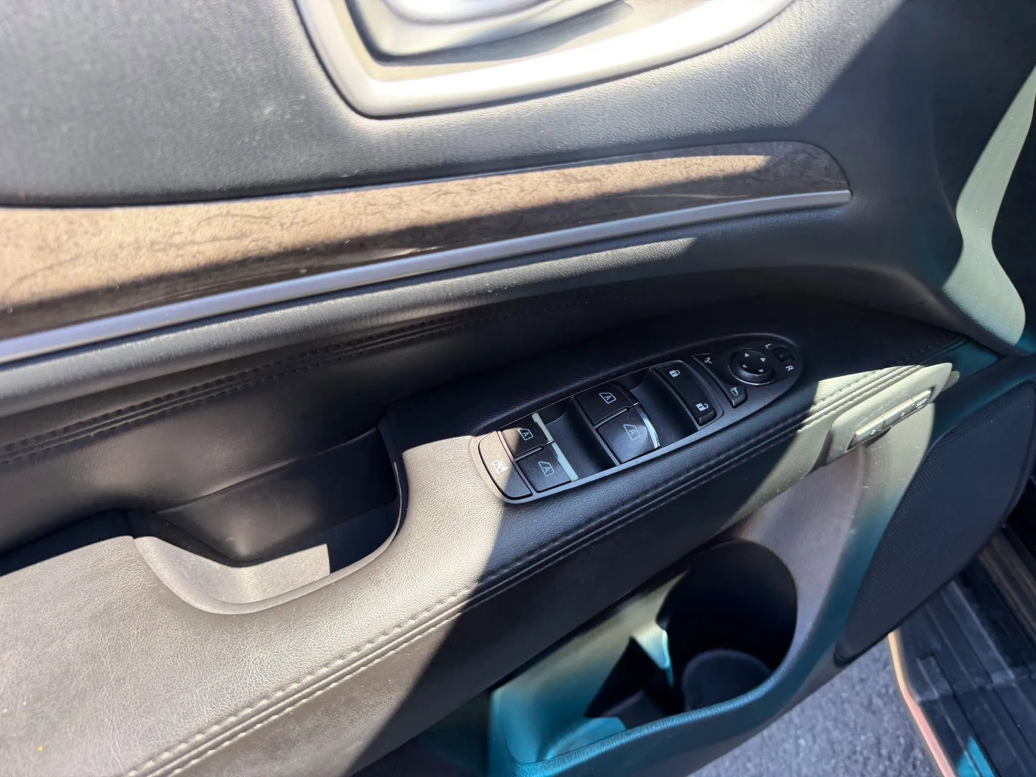 Used 2014 INFINITI QX60 AWD w/ Premium Plus Package image 24