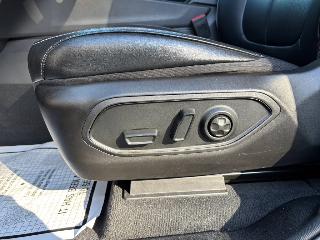 Certified 2024 Jeep Grand Cherokee Limited w/ Black Appearance Package AWD/4WD image 25