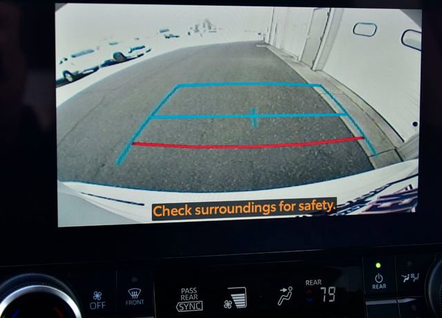 Used 2023 Toyota Highlander Bronze Edition image 24