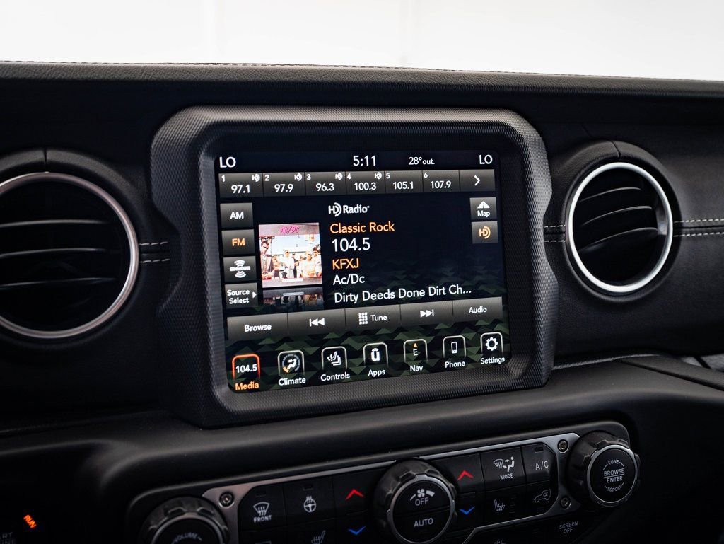 Used 2023 Jeep Wrangler Unlimited Sahara w/ Cold Weather Group image 33