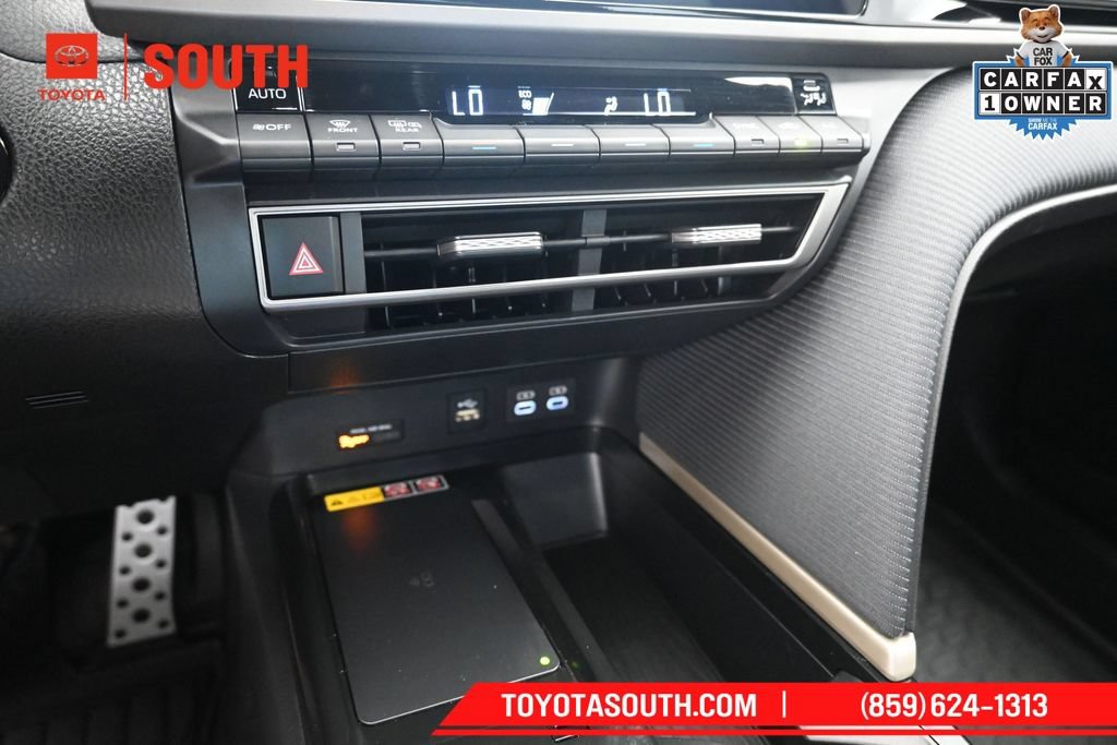 Used 2026 Toyota Camry SE FWD image 19