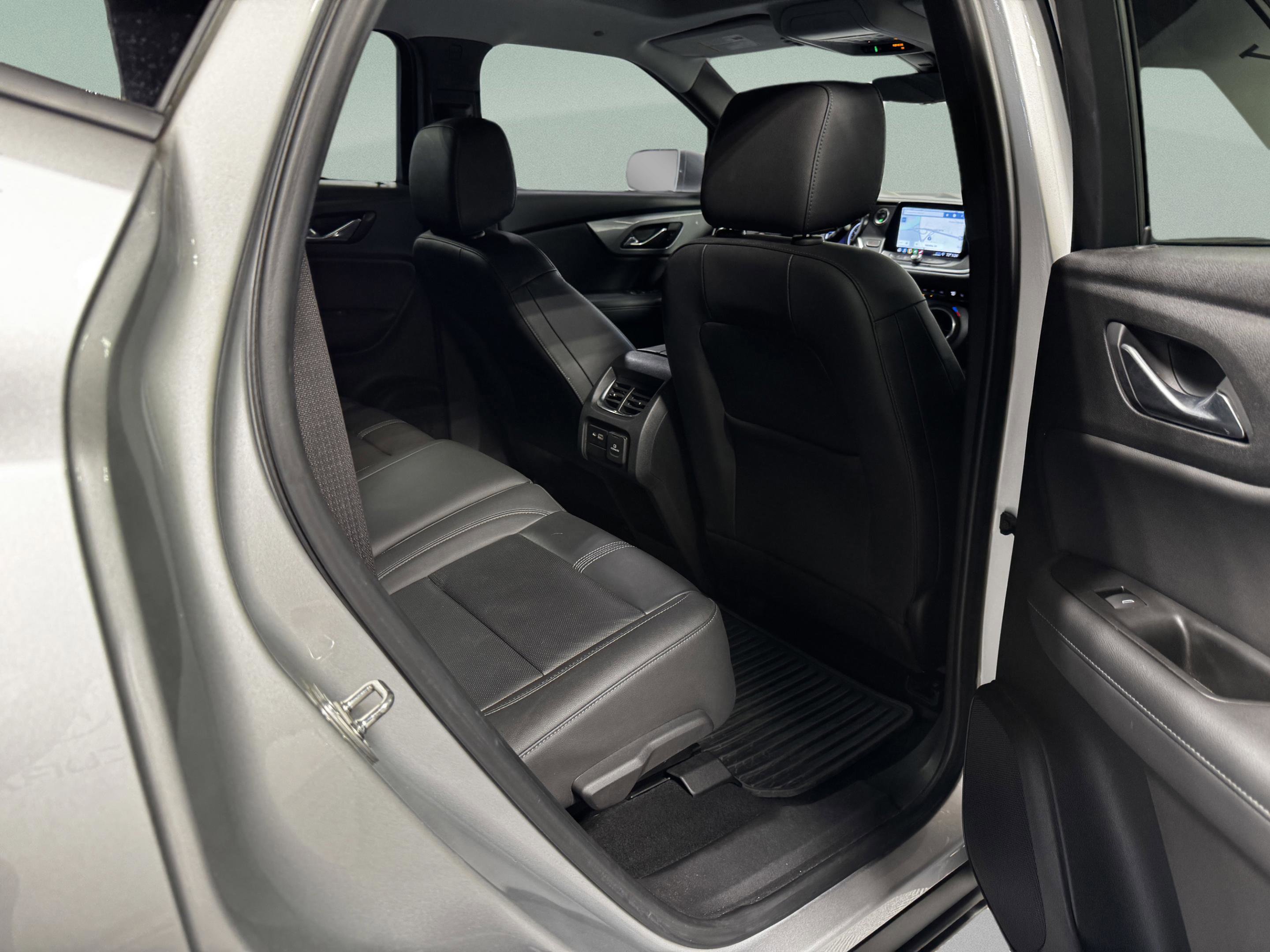 Used 2019 Chevrolet Blazer LT w/ Sun and Wheels Package FWD image 26
