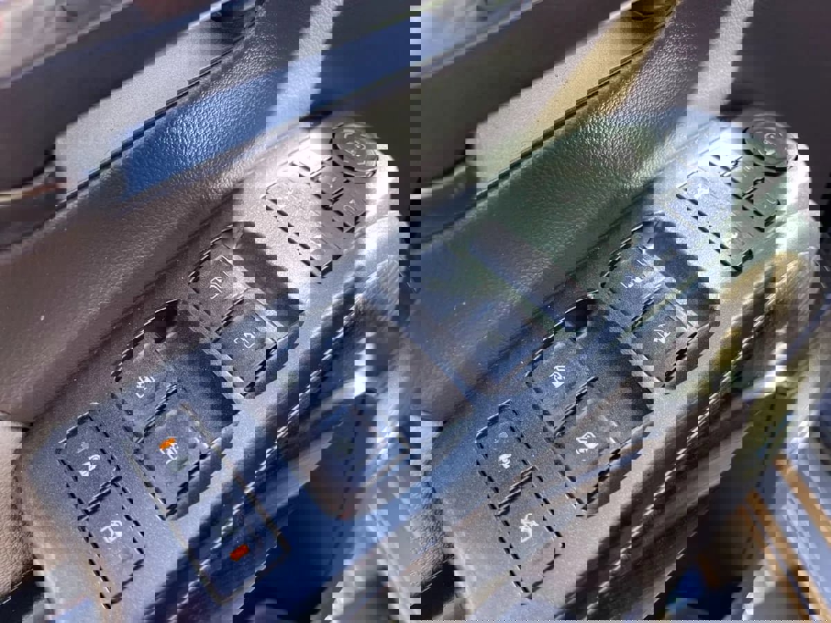 Used 2015 GMC Sierra 2500 Denali w/ Duramax Plus Package image 19