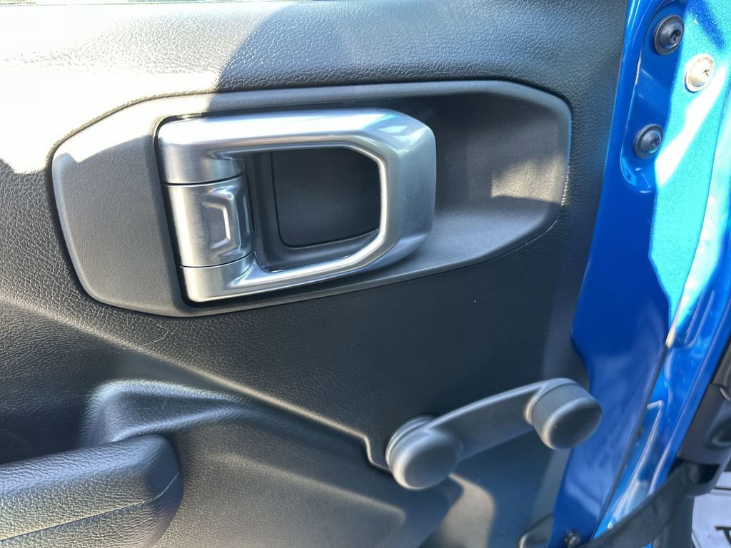 Used 2022 Jeep Wrangler Unlimited Willys image 13