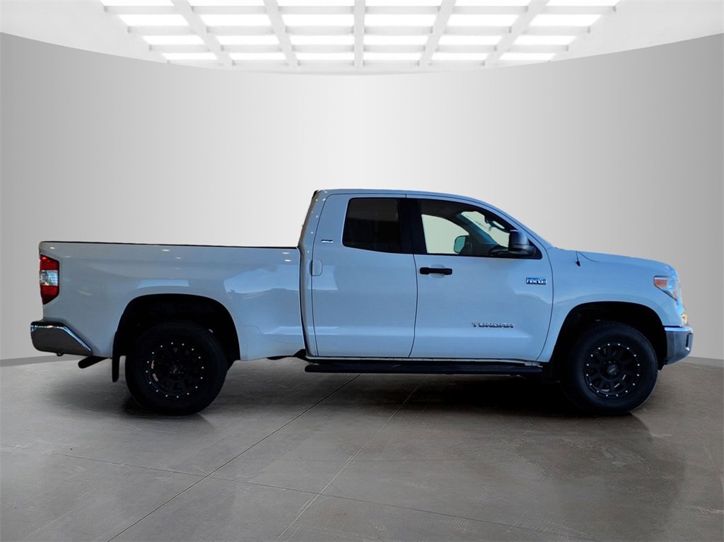 Used 2017 Toyota Tundra SR5 image 3
