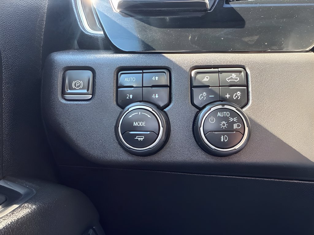 Used 2024 Chevrolet Silverado 3500 LT w/ Convenience Package AWD/4WD image 20