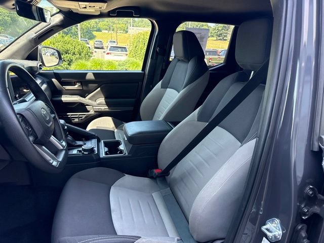 Used 2025 Toyota Tacoma TRD Sport AWD/4WD image 15