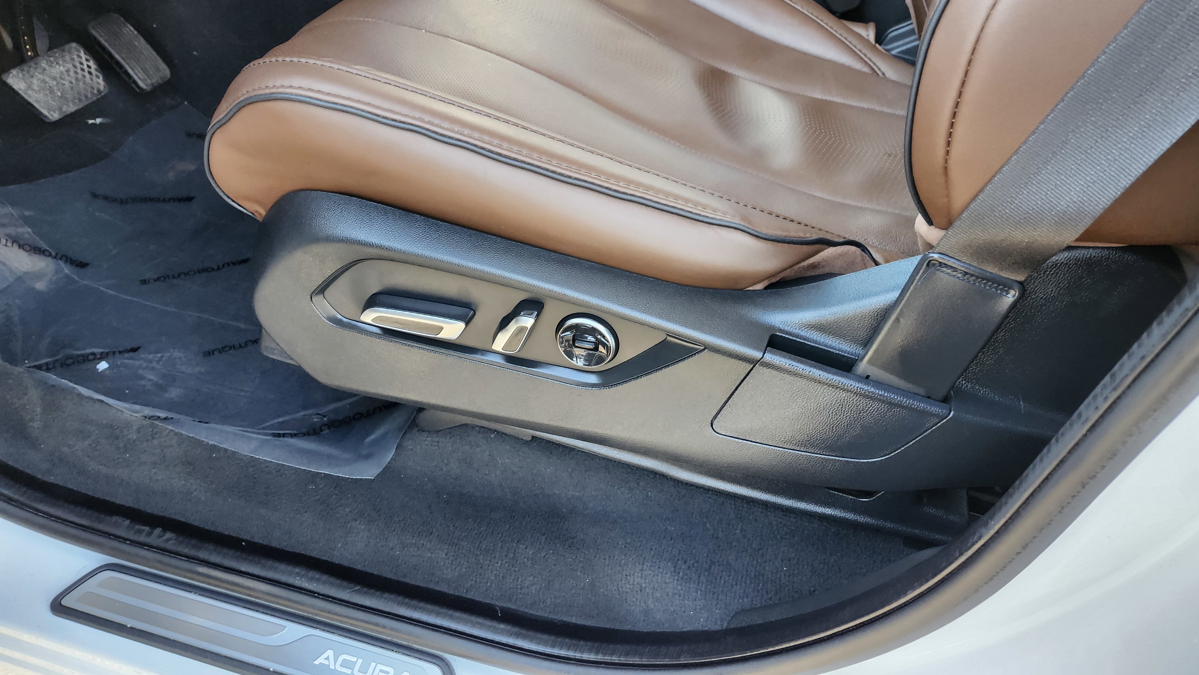 Used 2024 Acura MDX SH-AWD w/ Advance Package image 29
