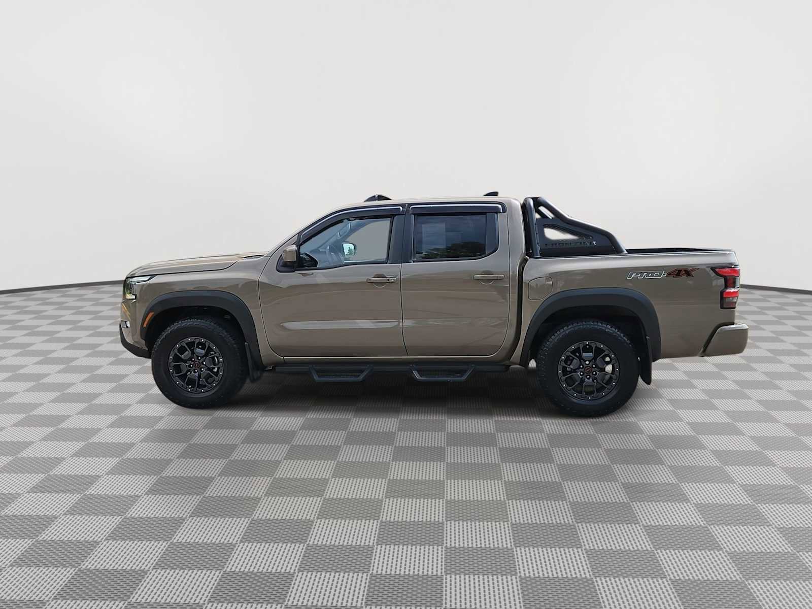 Used 2023 Nissan Frontier PRO-4X w/ Pro-4X Premium Package AWD/4WD image 5