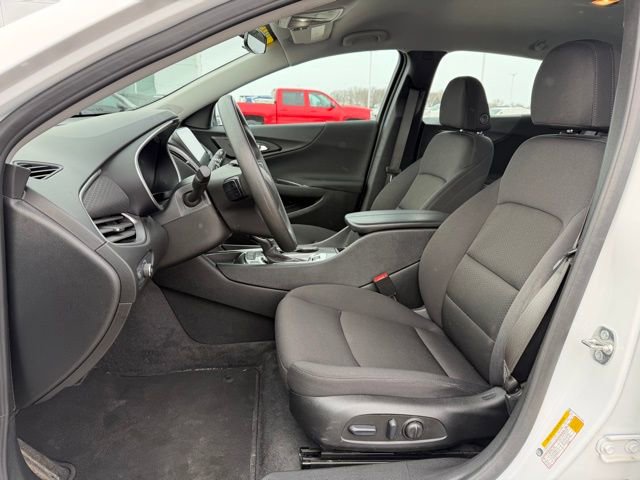 Used 2025 Chevrolet Malibu LT image 18