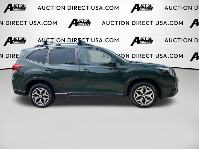 Used 2024 Subaru Forester Premium AWD/4WD image 24