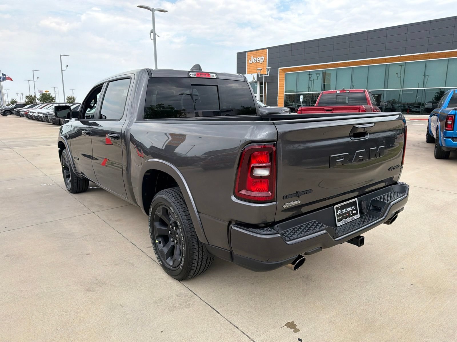 New 2027 RAM 1500 4x4 Crew Cab video 3