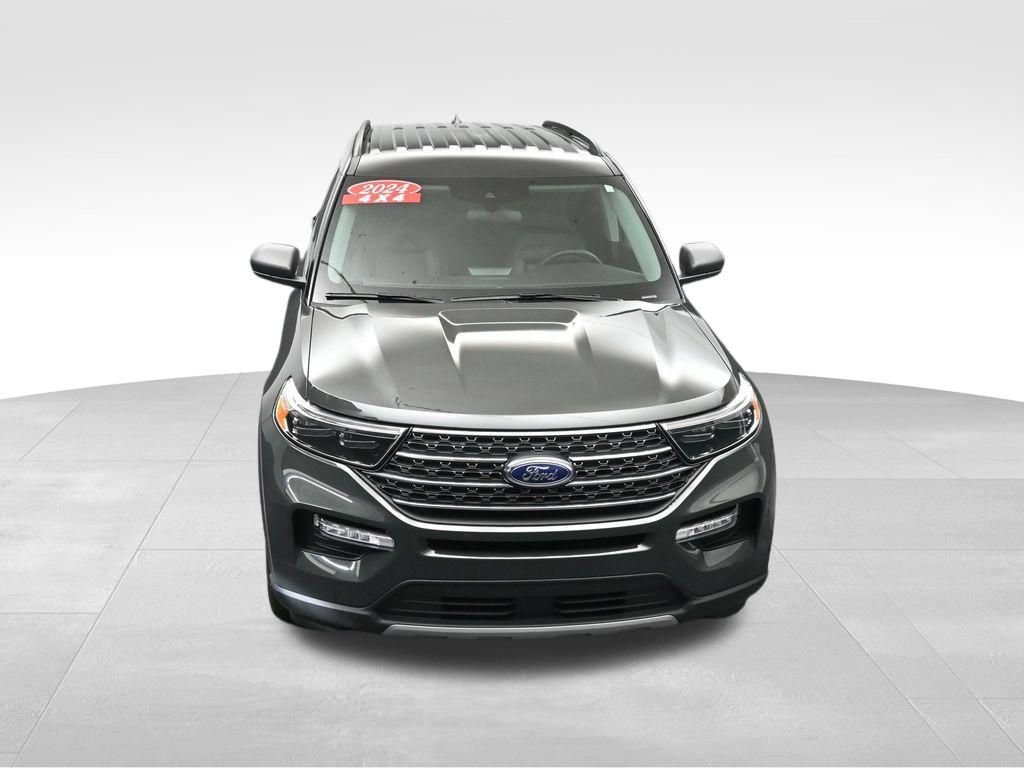 Used 2024 Ford Explorer XLT w/ Equipment Group 202A AWD/4WD image 37