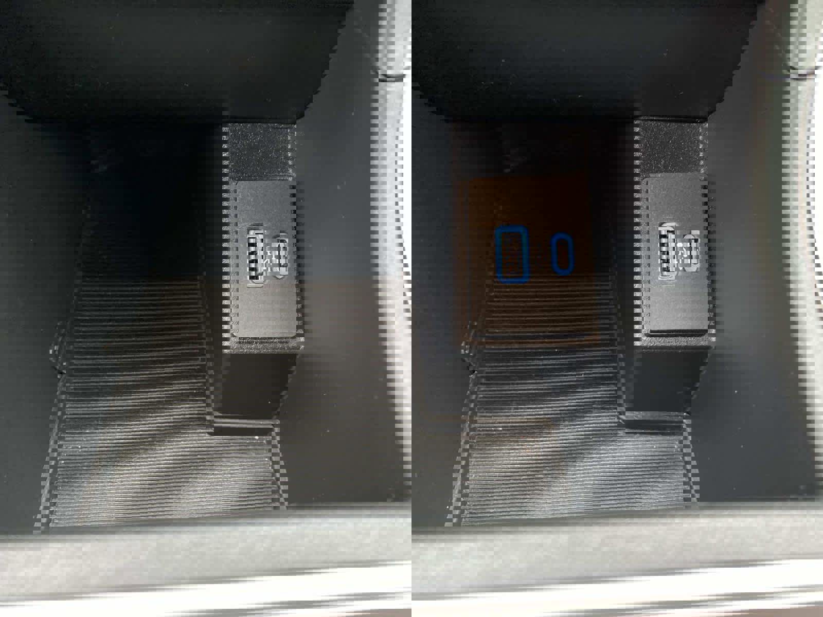 Used 2024 Ford Edge SEL image 13