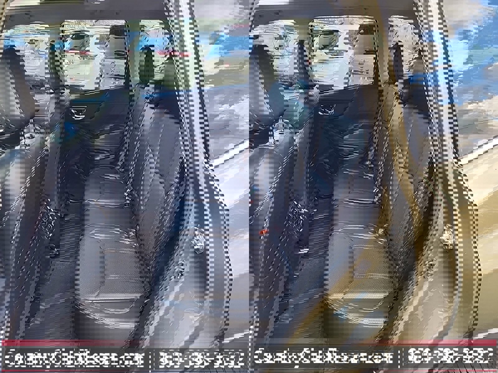 Used 2022 Subaru Forester Touring image 28